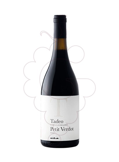 Photo Tadeo Petit Verdot red wine